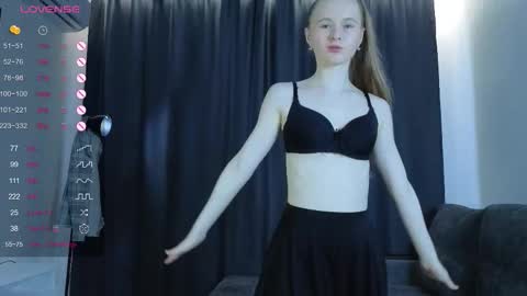 Snapshot of moranabetony chatting on February 2026 05:15:01 AM Morana online show from February 2026 05:15:01 AM