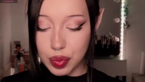 Snapshot of moranagoddess chatting on April 2026 03:34:01 PM Morana follow my boosty online show from April 2026 03:34:01 PM