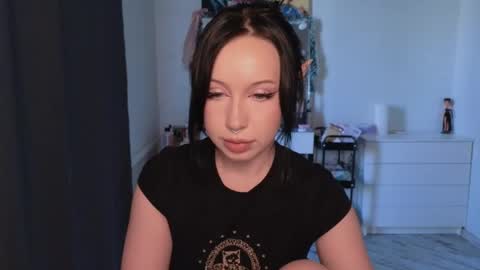 Snapshot of moranagoddess chatting on May 2026 11:37:01 AM Morana follow my boosty online show from May 2026 11:37:01 AM