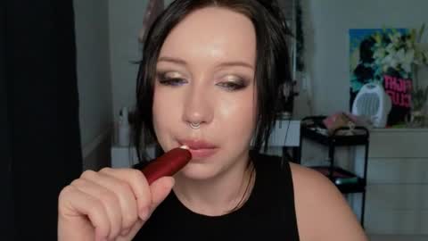 Snapshot of moranagoddess chatting on May 2026 03:17:01 PM Morana follow my boosty online show from May 2026 03:17:01 PM