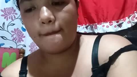 Snapshot of morenapinay19xxx chatting on June 2026 11:18:02 AM morenapinay19xxx online show from June 2026 11:18:02 AM