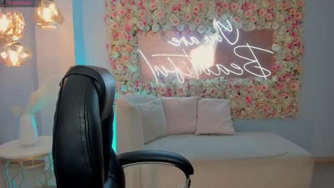 Morgan Hicks online show from February 2026 07:19:02 PM