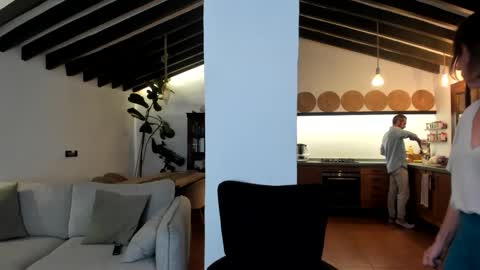 Miri  Charlie online show from October 2025 08:40:02 PM