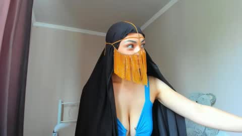 Snapshot of moroccan_diamond_ chatting on May 2026 07:03:01 AM Medina online show from May 2026 07:03:01 AM