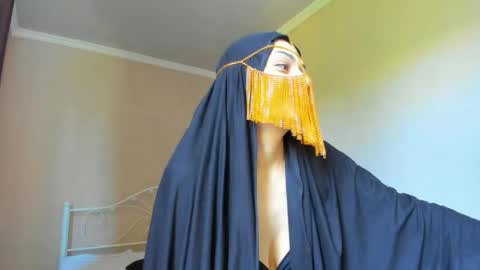 Snapshot of moroccan_diamond_ chatting on May 2026 06:10:02 AM Medina online show from May 2026 06:10:02 AM