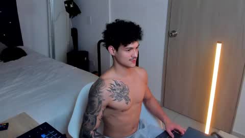 Snapshot of morthy_downey chatting on May 2026 05:56:02 AM Morthy online show from May 2026 05:56:02 AM