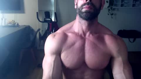 Snapshot of mosh2 chatting on November 2025 11:14:02 PM Kattie Mosh online show from November 2025 11:14:02 PM