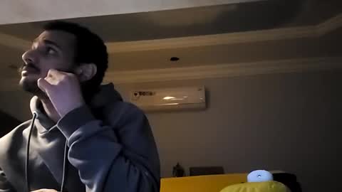 Snapshot of moss127 chatting on January 2025 11:51:02 PM twennysevv27 online show from January 2025 11:51:02 PM