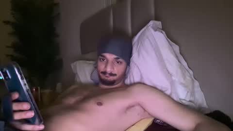 Snapshot of moss127 chatting on February 2025 11:28:02 PM twennysevv27 online show from February 2025 11:28:02 PM