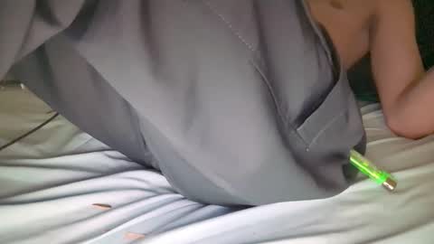 Snapshot of moss127 chatting on February 2025 08:11:02 AM twennysevv27 online show from February 2025 08:11:02 AM