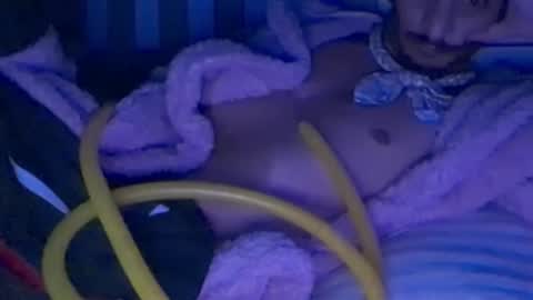 Snapshot of moss127 chatting on February 2025 01:47:02 AM twennysevv27 online show from February 2025 01:47:02 AM