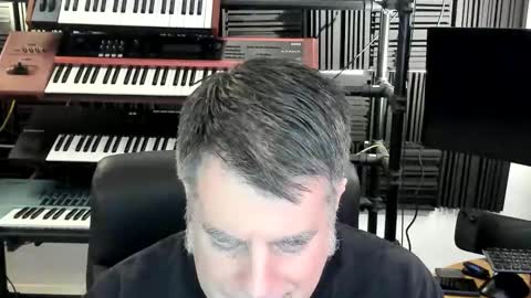 Snapshot of mostly_unbothered chatting on November 2025 11:21:02 AM mostly_unbothered online show from November 2025 11:21:02 AM