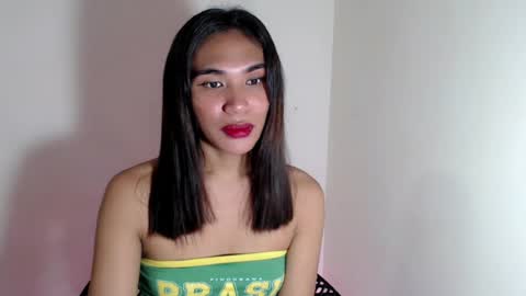Snapshot of mouiline_rouge69 chatting on July 2026 03:40:01 PM mouiline_rouge69 online show from July 2026 03:40:01 PM