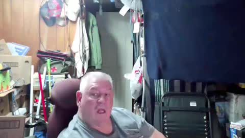 mr_canoe_licker_69 online show from December 2024 07:59:02 PM