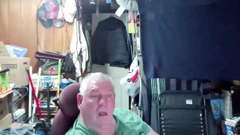 mr_canoe_licker_69 online show from December 2024 05:46:01 PM