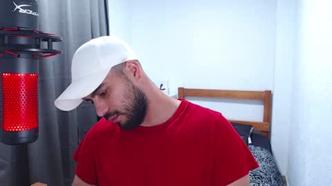 Snapshot of mr_chr1s chatting on December 2024 01:18:01 AM chris online show from December 2024 01:18:01 AM