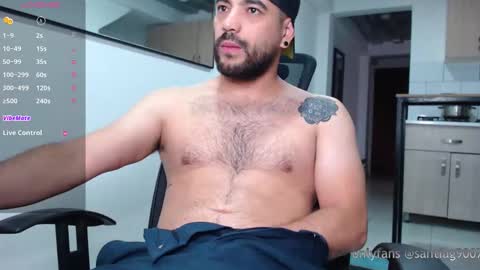 Snapshot of mr_chr1s chatting on October 2025 11:29:02 AM chris online show from October 2025 11:29:02 AM