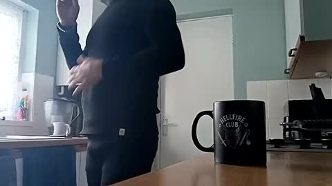 mr_i_ online show from January 2025 11:24:01 AM