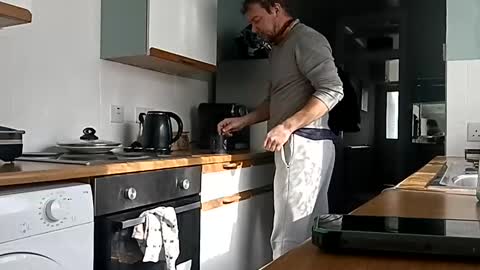 mr_i_ online show from February 2025 11:44:02 AM