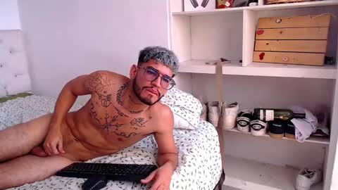 mr_jordan2310 online show from February 2025 03:52:01 PM