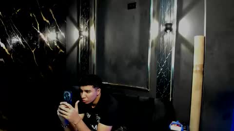 Snapshot of mr_maximo chatting on November 2025 04:22:01 AM mr_maximo online show from November 2025 04:22:01 AM