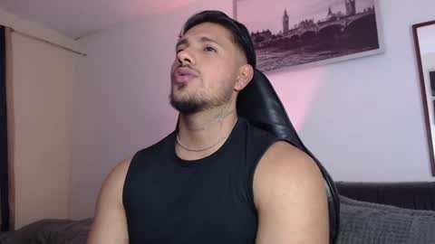 Snapshot of mr_real_aaron chatting on June 2026 10:36:02 AM AARON online show from June 2026 10:36:02 AM