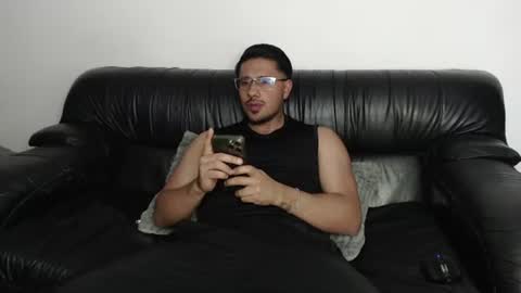 Snapshot of mr_real_aaron chatting on July 2026 08:17:02 AM AARON online show from July 2026 08:17:02 AM