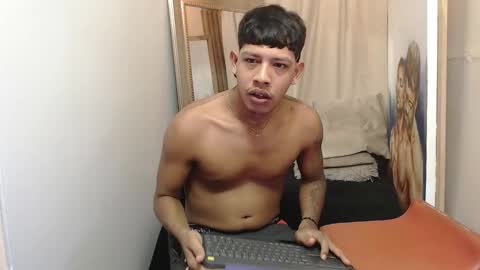 mr_stiven_ online show from November 2025 02:22:02 AM