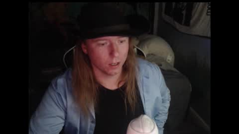 Snapshot of mr_strawberry chatting on October 2025 02:48:02 AM mr_strawberry online show from October 2025 02:48:02 AM