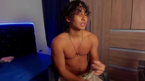 Snapshot of mr_twix01 chatting on October 2025 04:57:01 AM Diego online show from October 2025 04:57:01 AM