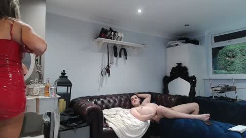 Snapshot of mrandmrsvanilla chatting on December 2024 01:36:01 AM mr and mrs vanilla online show from December 2024 01:36:01 AM