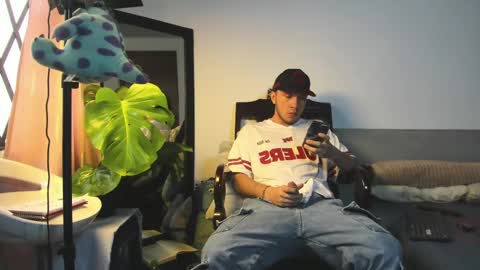 Snapshot of mrandrey23 chatting on September 2025 06:02:02 PM mrandrey23 online show from September 2025 06:02:02 PM