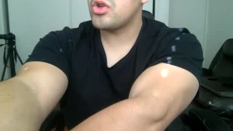 Snapshot of mrbree chatting on January 2025 09:22:01 PM Mr Bree online show from January 2025 09:22:01 PM