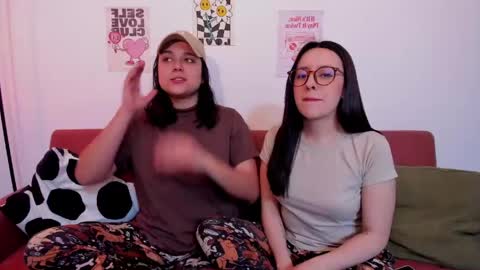 Laura online show from April 2026 05:02:02 AM