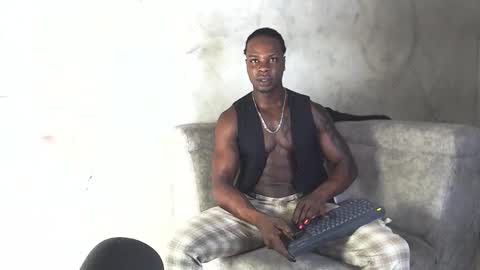 Snapshot of mrbyronstallion chatting on October 2025 01:11:01 PM byron online show from October 2025 01:11:01 PM