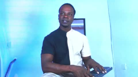 Snapshot of mrbyronstallion chatting on November 2025 03:12:02 PM byron online show from November 2025 03:12:02 PM