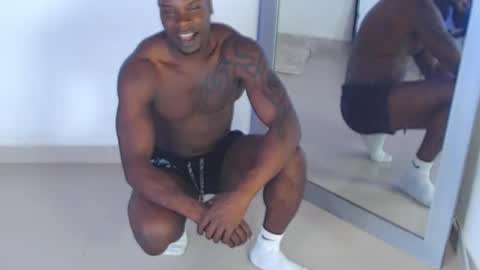 Snapshot of mrbyronstallion chatting on November 2025 03:29:02 AM byron online show from November 2025 03:29:02 AM