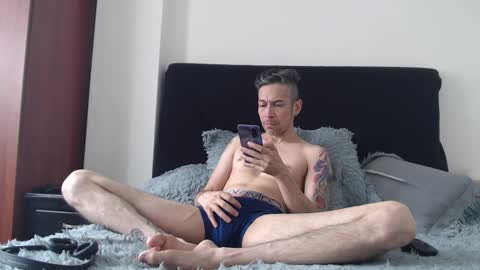 Snapshot of mrcock_col chatting on March 2025 05:28:02 PM mrcock_col online show from March 2025 05:28:02 PM