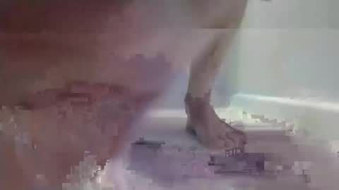 mrdee684945 online show from December 2025 05:20:02 PM