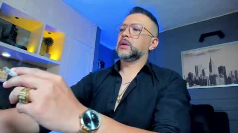 MrFrank. online show from February 2026 10:37:02 AM