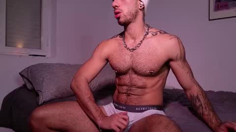 Snapshot of mrj9921 chatting on December 2025 07:03:01 AM Juan online show from December 2025 07:03:01 AM