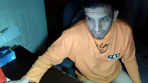 Snapshot of mrmarcxxcam chatting on January 2025 04:34:01 AM MrMarc online show from January 2025 04:34:01 AM