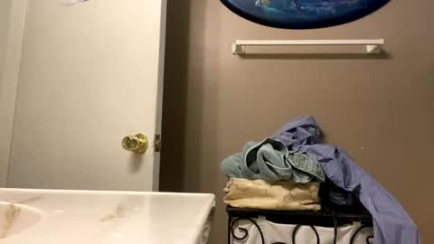 Snapshot of mrmeltyourheart chatting on February 2026 04:45:01 AM James online show from February 2026 04:45:01 AM