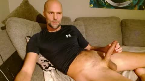 Snapshot of mrpornstar33 chatting on December 2025 05:41:01 PM Twinsoulsex online show from December 2025 05:41:01 PM