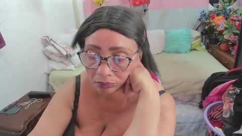 mrs_mommy online show from April 2026 06:09:01 PM