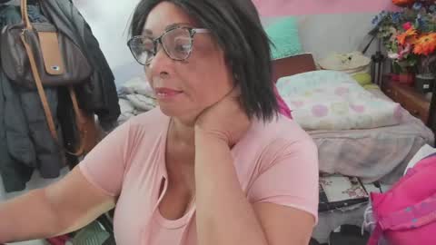 mrs_mommy online show from June 2026 05:58:02 PM