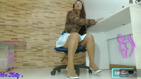 Snapshot of mrskatty chatting on November 2025 11:42:01 AM Tell me Katty online show from November 2025 11:42:01 AM