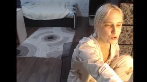 Sasha online show from October 2025 07:02:01 PM