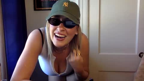 MrsPrissXO online show from May 2026 02:25:02 PM