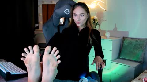 YOUR OWNER online show from February 2025 05:46:02 PM